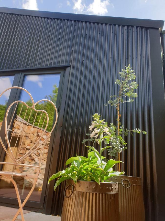 Finest Retreats - Blackbarn Wood Balsham Exterior photo